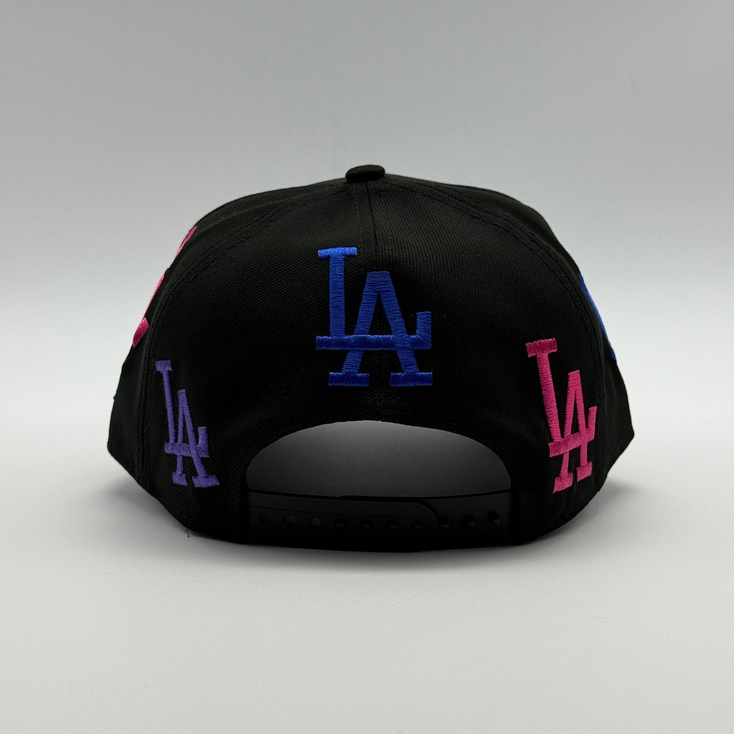 LA DACING LOGOS