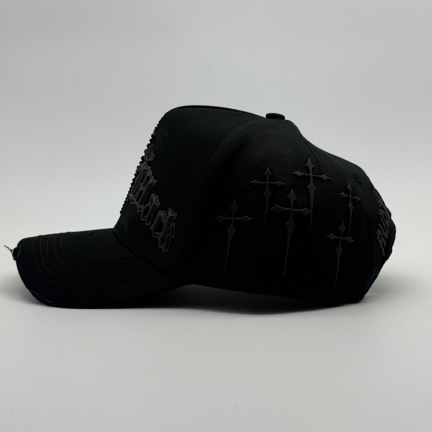 TOTAL BLACK