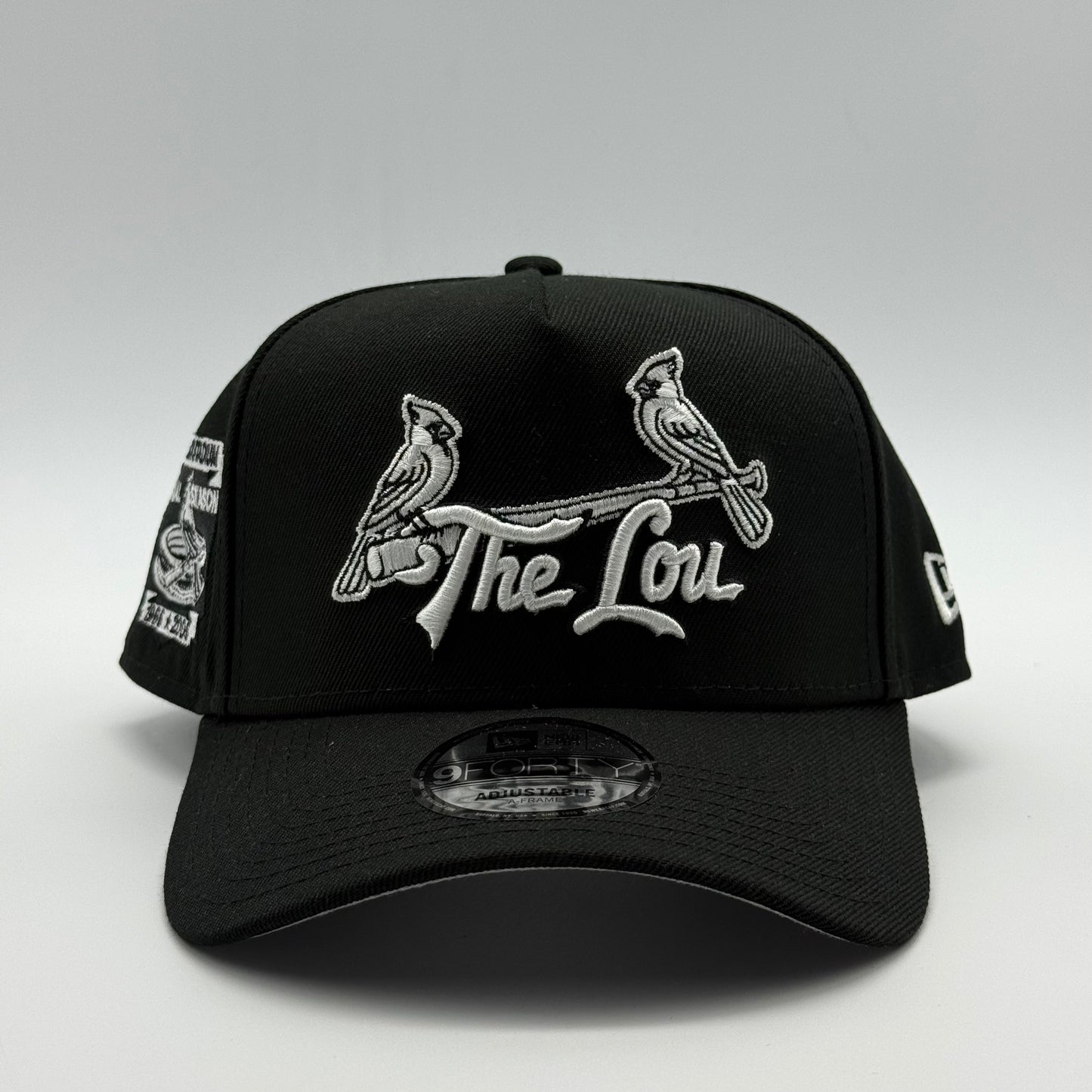 ST. LOUIS CARDINALS 'BLACK AND WHITE' 9FORTY