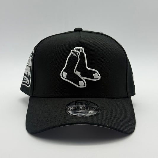 BOSTON RED SOX 'BLACK AND WHITE' 9FORTY