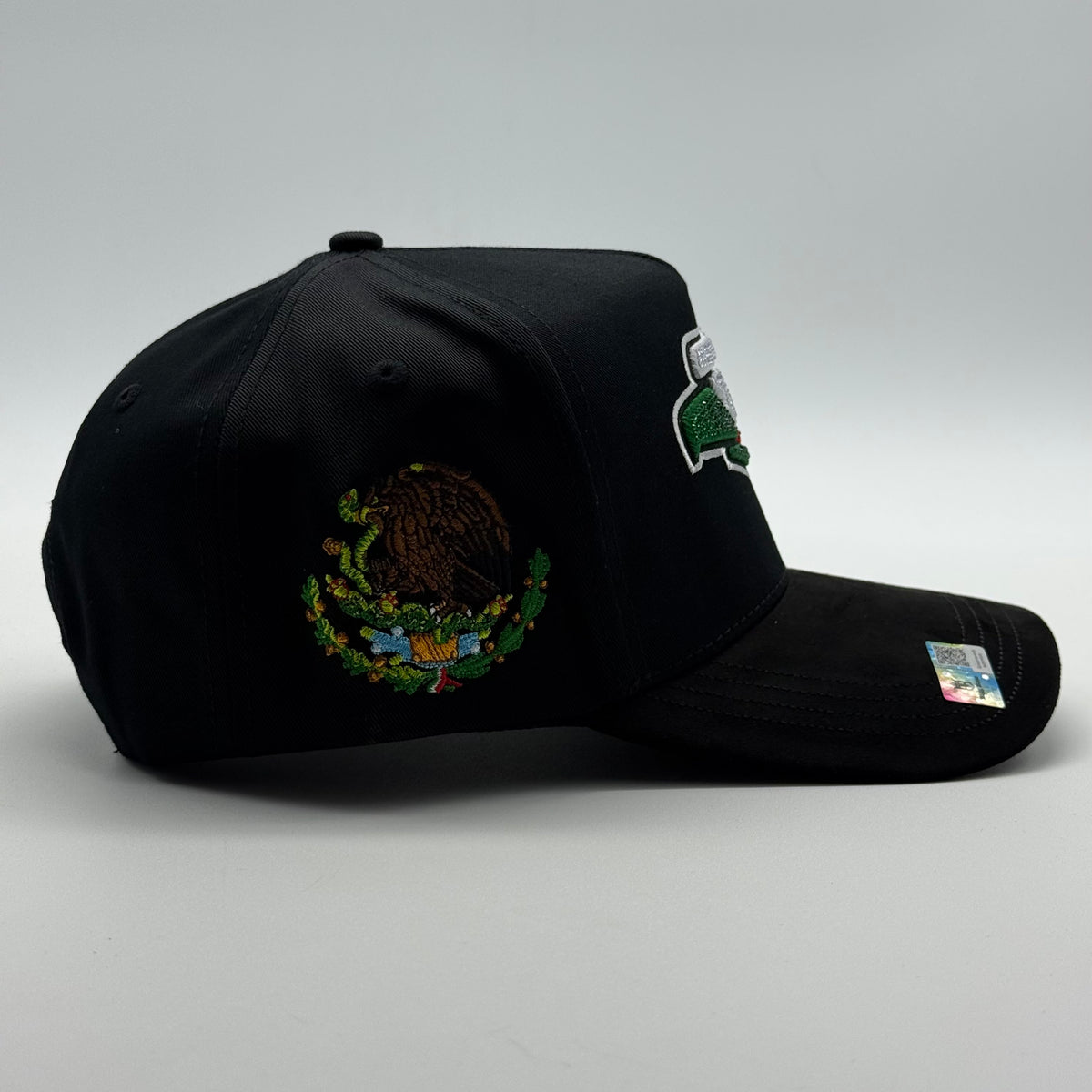 Águila Azteca Black Edition
